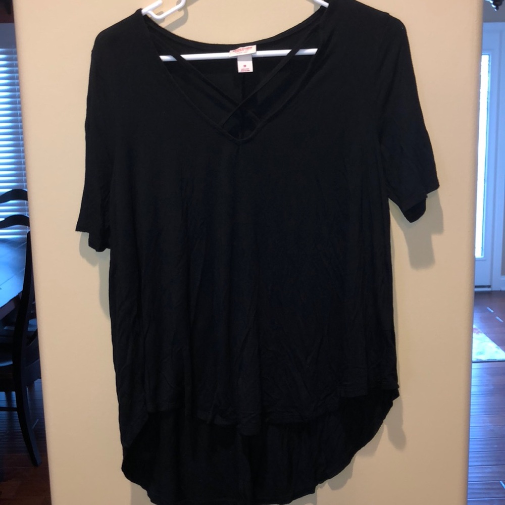 Mossimo quarter sleeve shirt